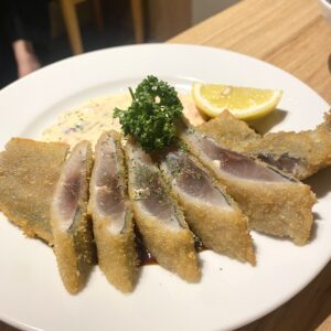 名物！レアアジフライ